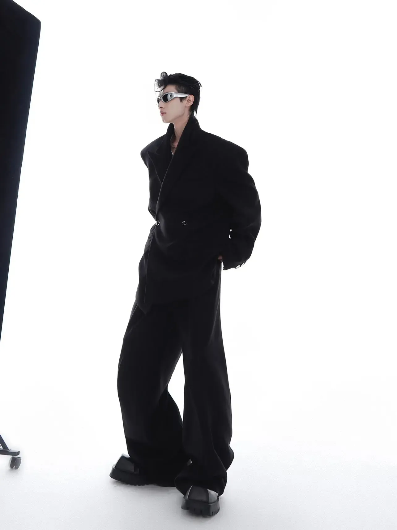 【23s Feb.】High Shoulder Twill Button Design Top Suit