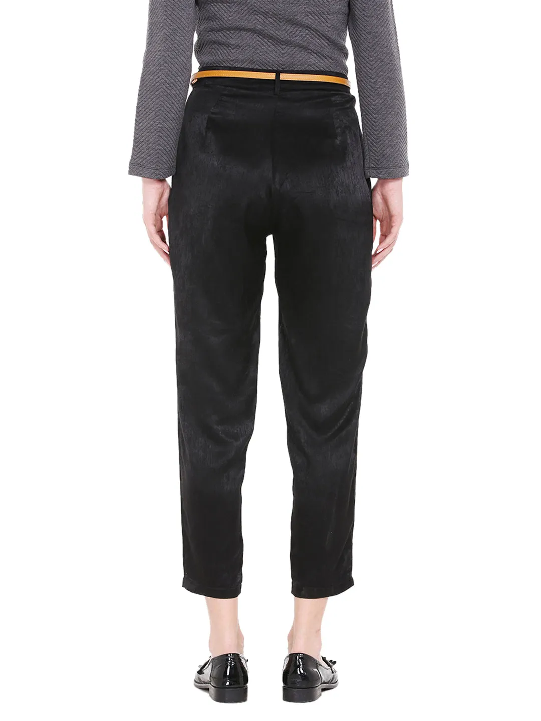 Black Solid Basic Pant With Pockets