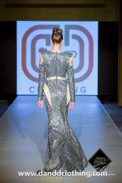 D&D Red Carpet Blue Shiny Dress
